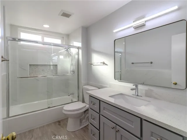 518 W Alpine, Santa Ana, California 92707