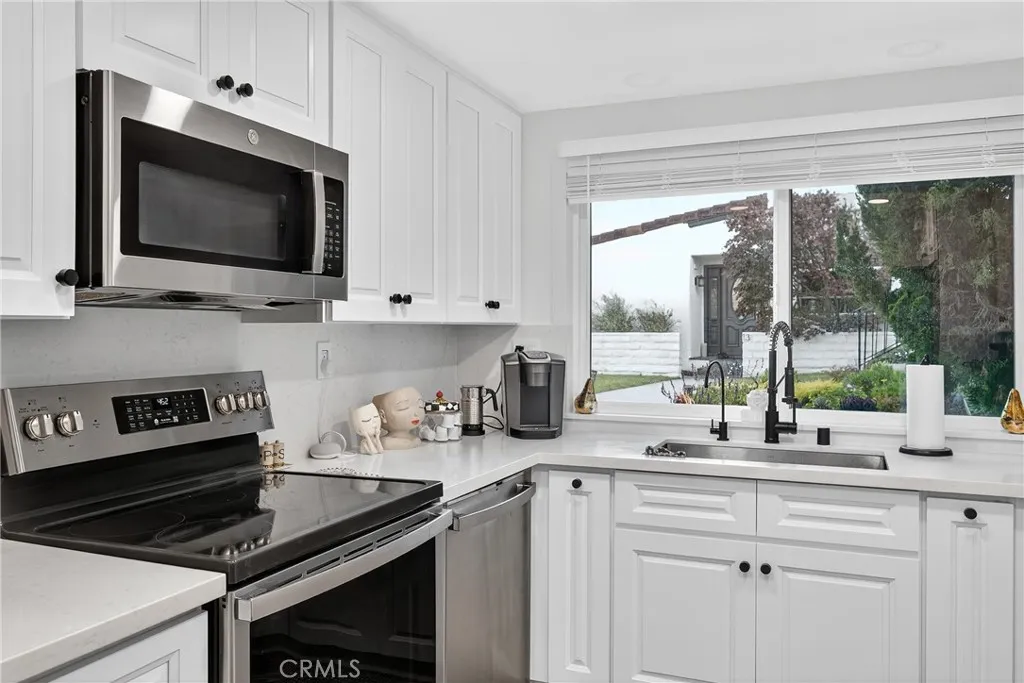 5 Cypress Way, Rolling Hills Estates, California 90274 home-pic-23