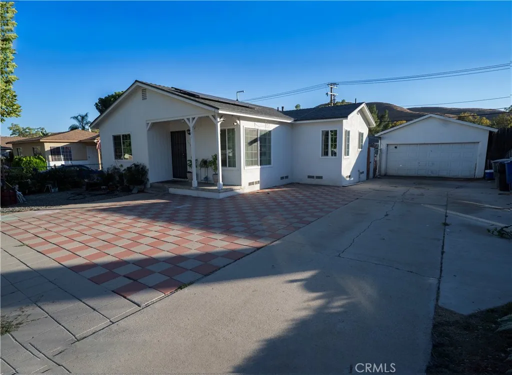 1535 Sheridan Road, San Bernardino, California 92407 home-pic-2