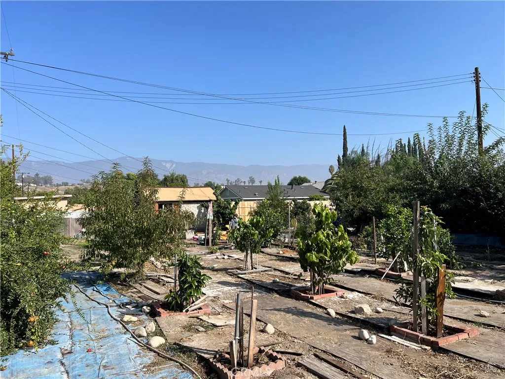 7014 Conejo, San Bernardino, California 92404 home-pic-25