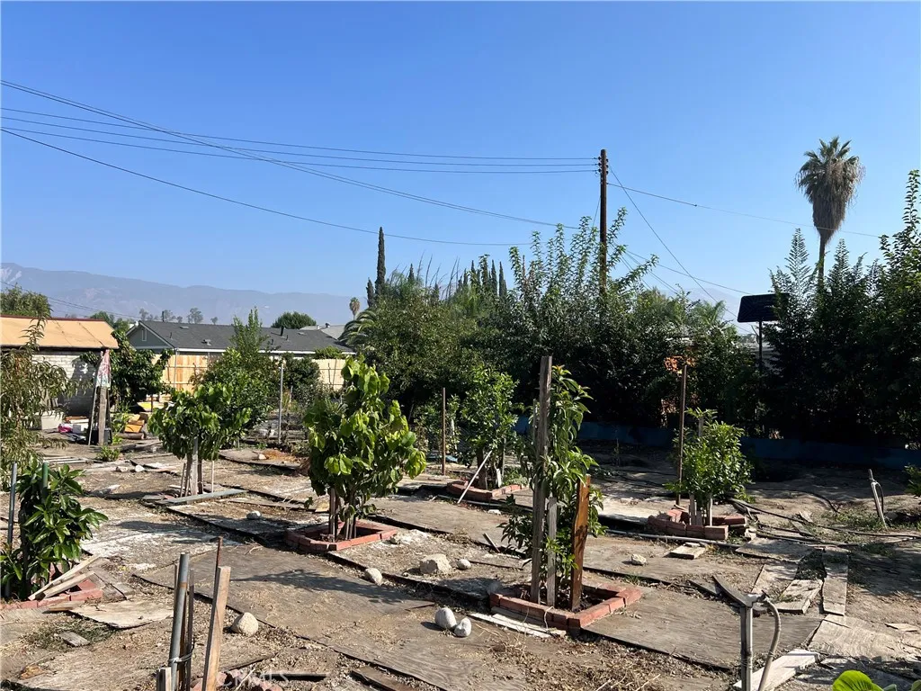 7014 Conejo, San Bernardino, California 92404 home-pic-26