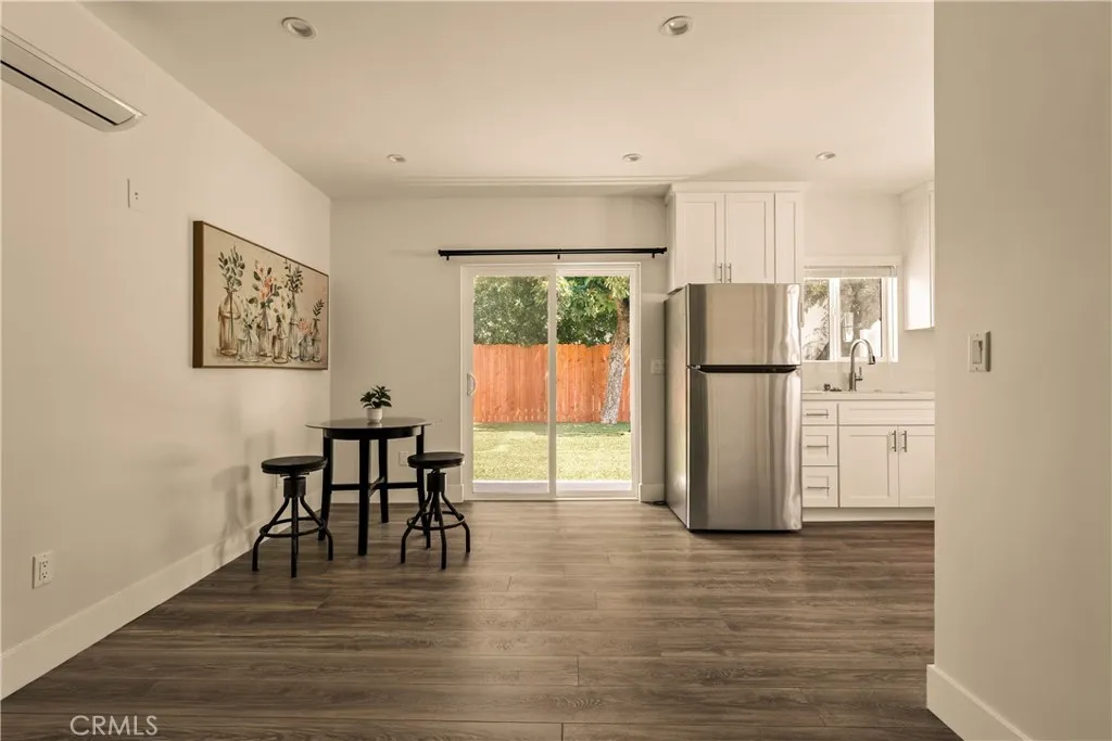 15233 Camarillo Street, Sherman Oaks, California 91403 home-pic-17