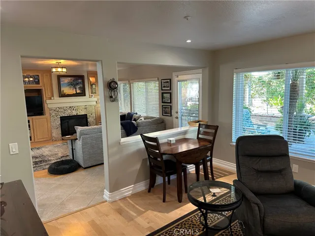mini dinette inliving room