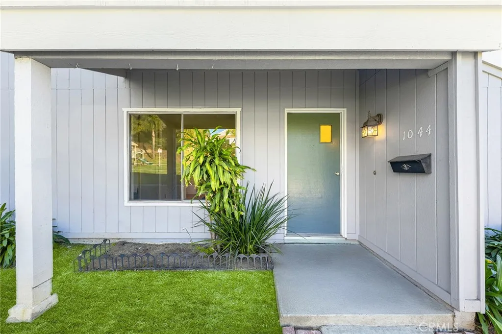 1044 Canyon Spring, Diamond Bar, California 91765 home-pic-3