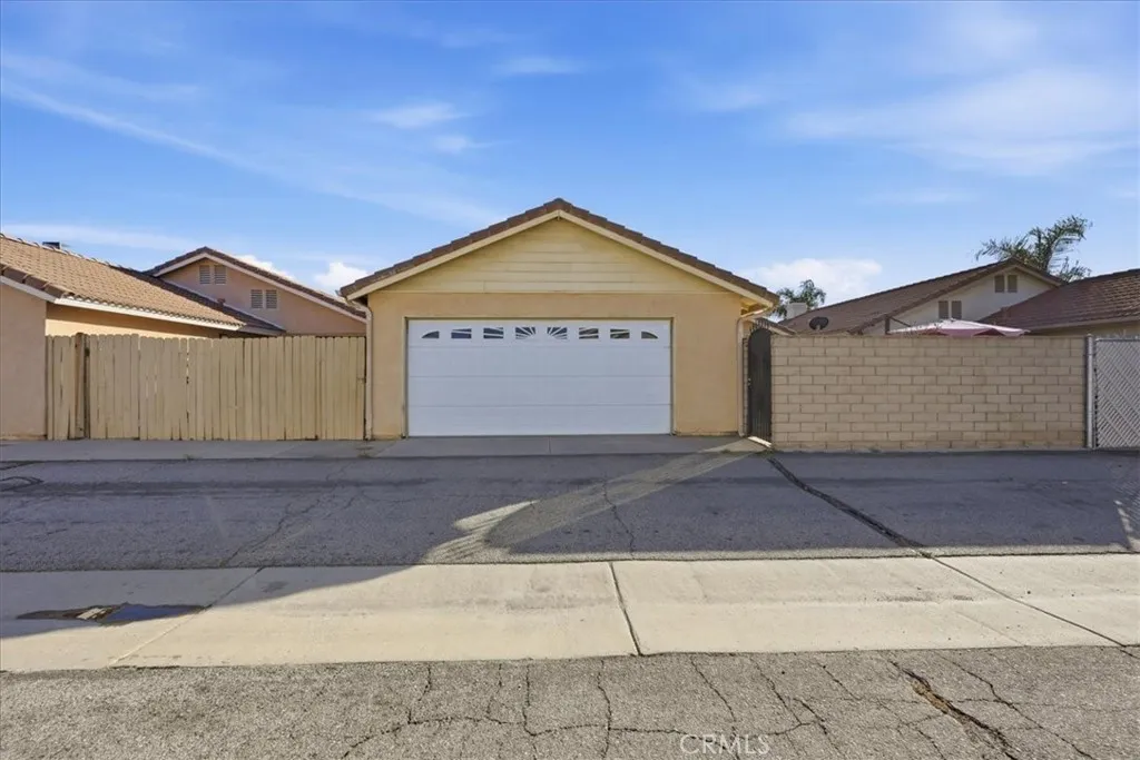 3050 Del Flora Dr, Hemet, California 92545 home-pic-24