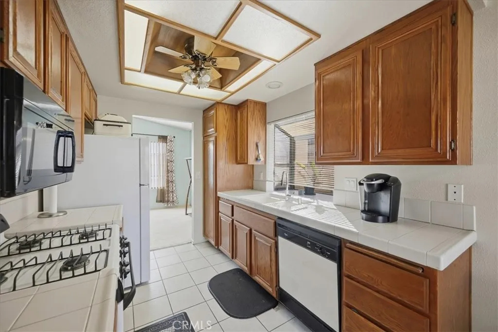 3050 Del Flora Dr, Hemet, California 92545 home-pic-9