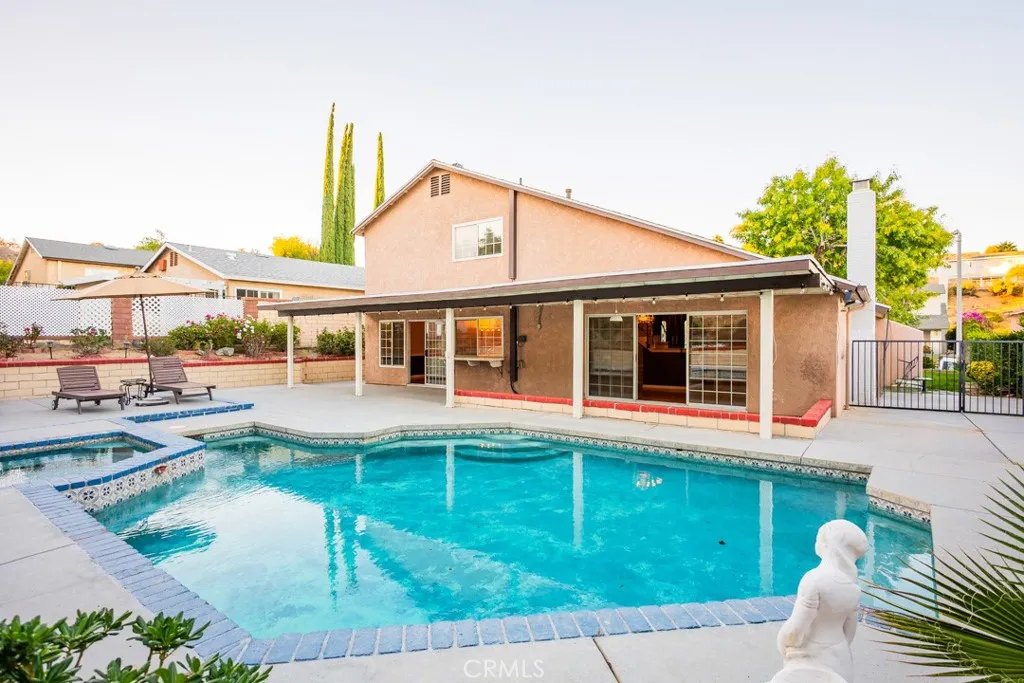 23132 Posada, Valencia, California 91354 home-pic-44