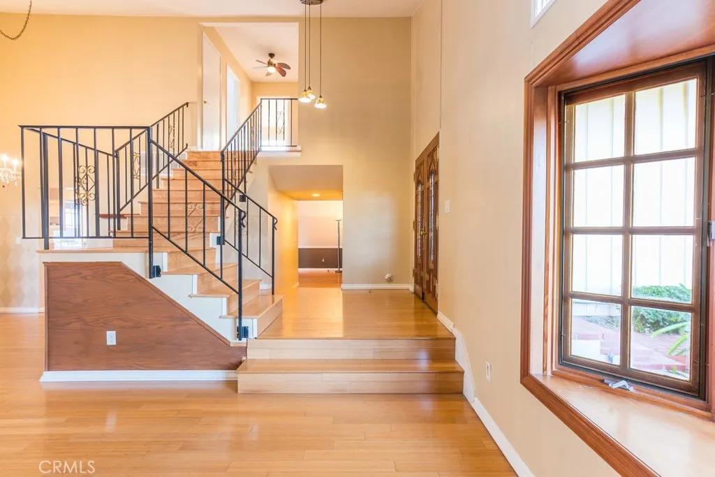 23132 Posada, Valencia, California 91354 home-pic-6