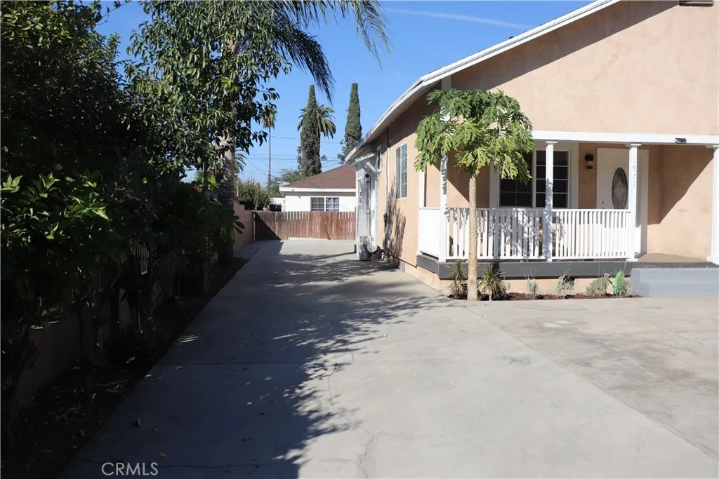 1971 7th, Riverside, California 92507 home-pic-1