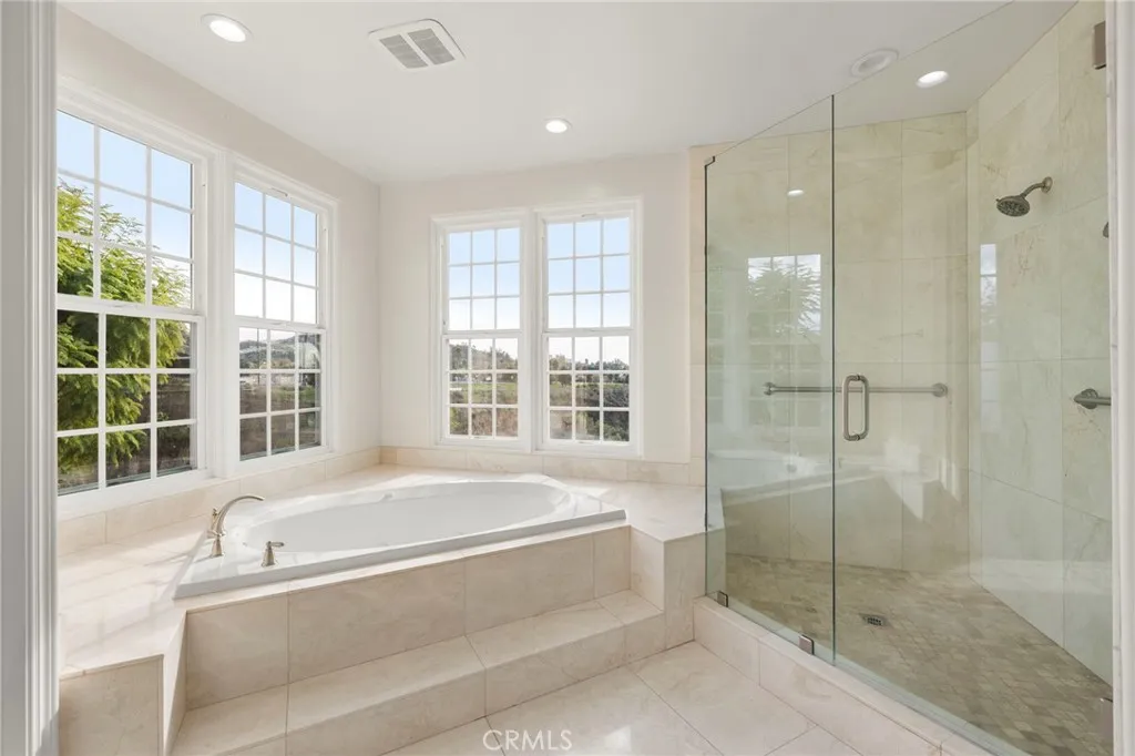 10052 Sycamore Circle, Villa Park, California 92861 home-pic-26