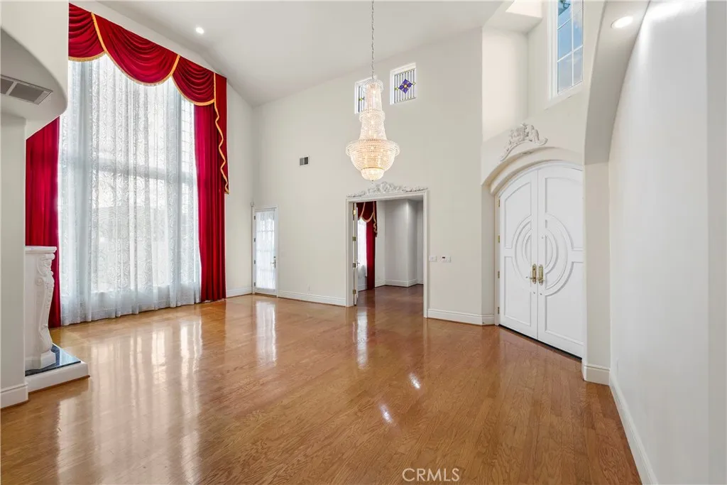 10052 Sycamore Circle, Villa Park, California 92861 home-pic-7