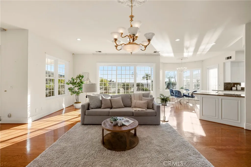10052 Sycamore Circle, Villa Park, California 92861 home-pic-17