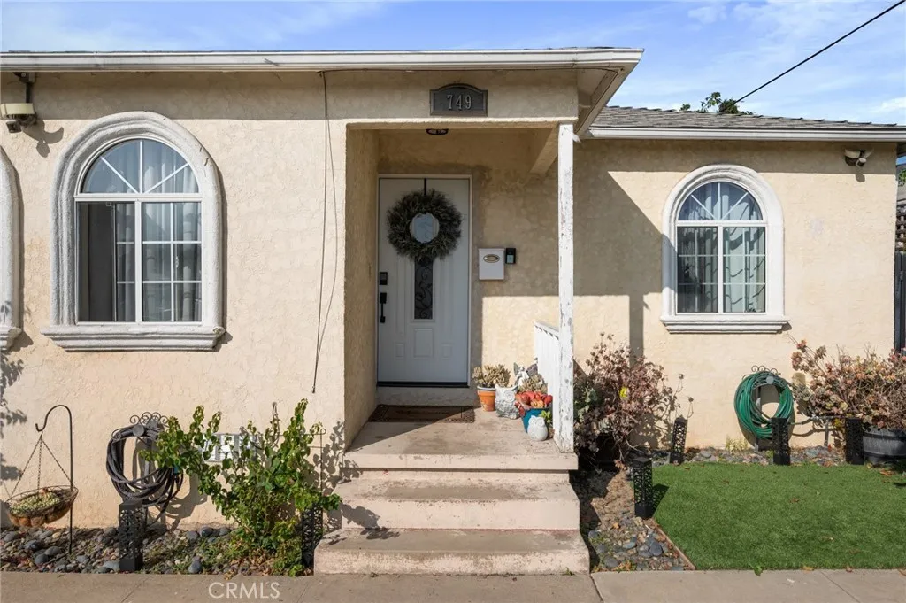 749 W 147th Street, Gardena, California 90247 home-pic-3
