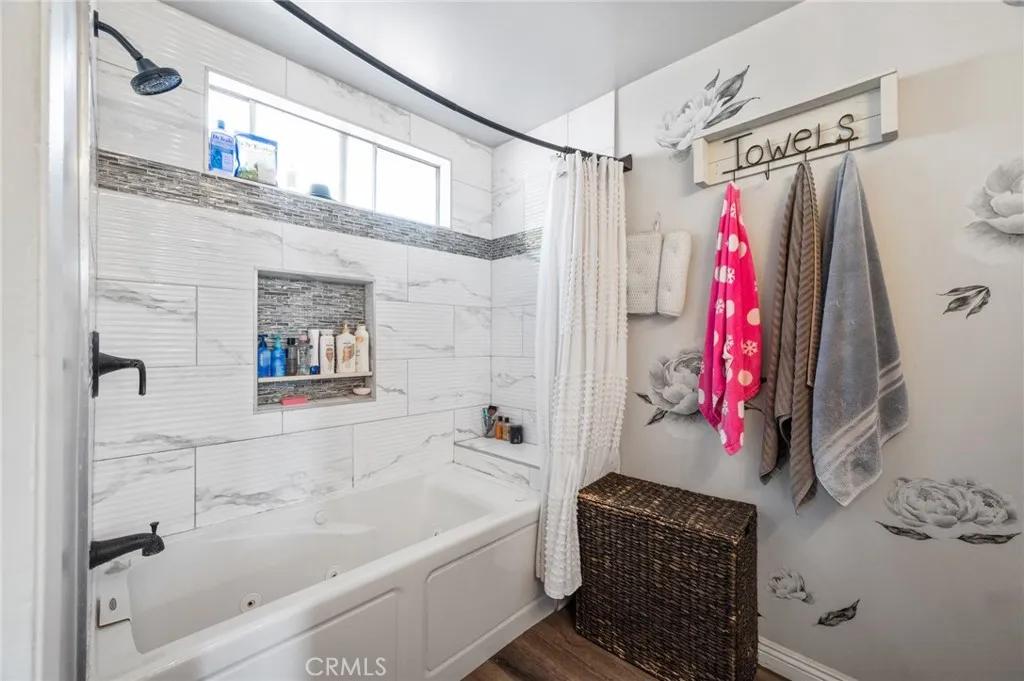 749 W 147th Street, Gardena, California 90247 home-pic-23