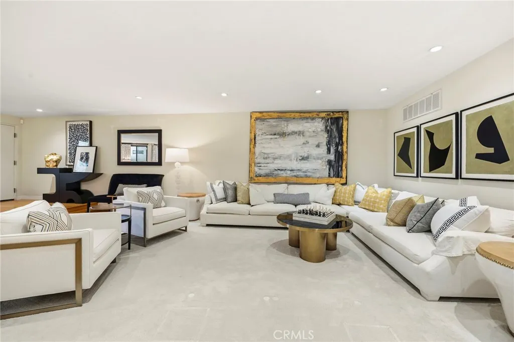 11687 Bellagio Road 12, Bel Air, California 90049 home-pic-10