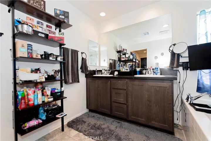 3013 Via Bella Rosa, Rosamond, California 93560