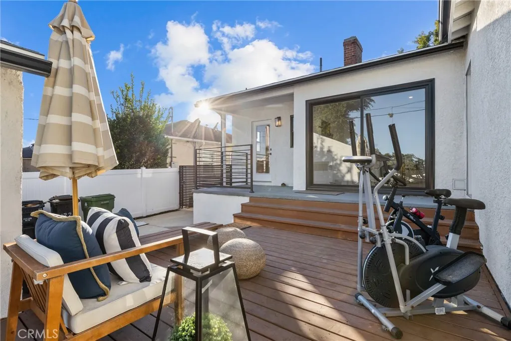 1724 S Fairfax, Los Angeles, California 90019 home-pic-16