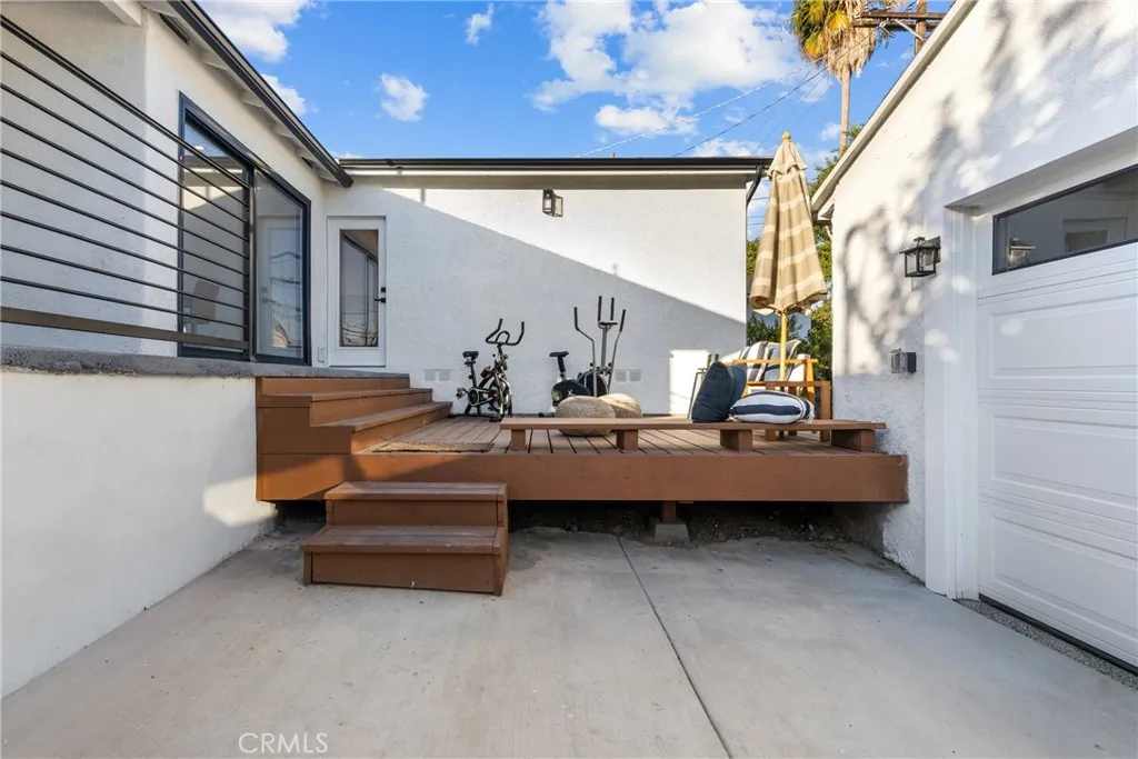 1724 S Fairfax, Los Angeles, California 90019 home-pic-17