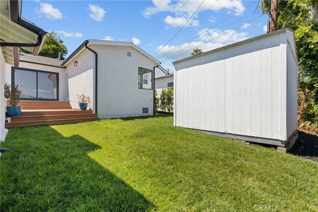 1724 S Fairfax, Los Angeles, California 90019 home-pic-18
