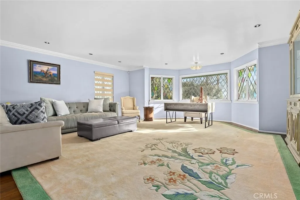 1127 W Foothill Boulevard, Arcadia, California 91006 home-pic-5