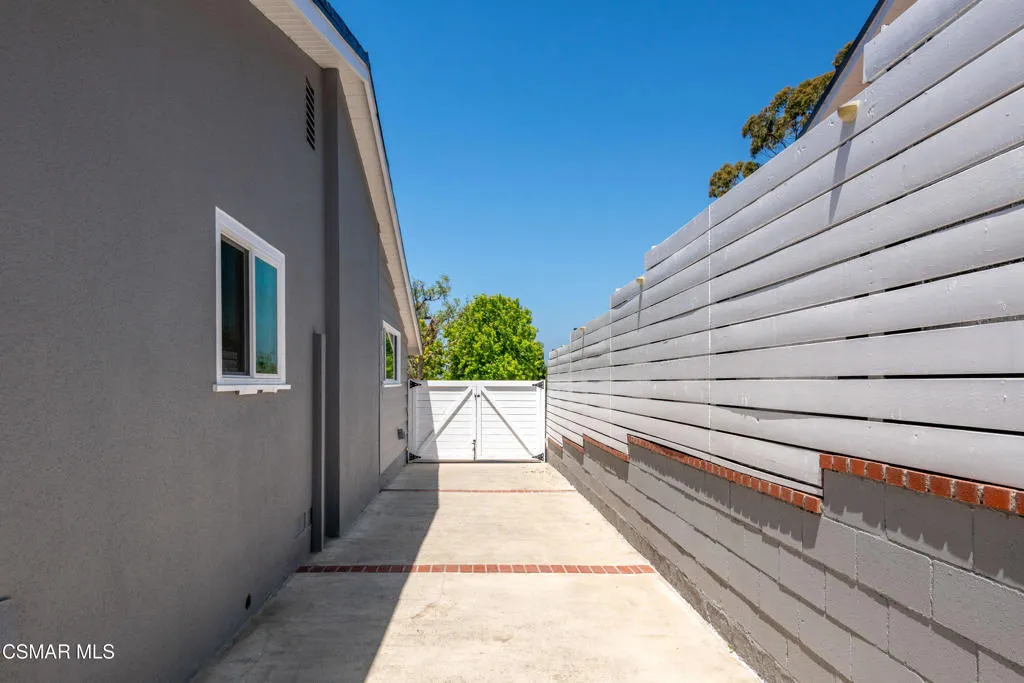 2120 Palos Verdes Drive W, Palos Verdes Estates, California 90274 home-pic-34