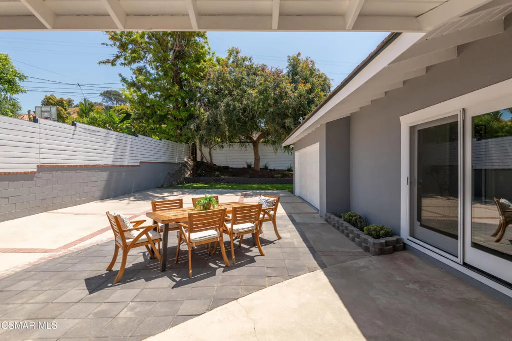 2120 Palos Verdes Drive W, Palos Verdes Estates, California 90274 home-pic-29