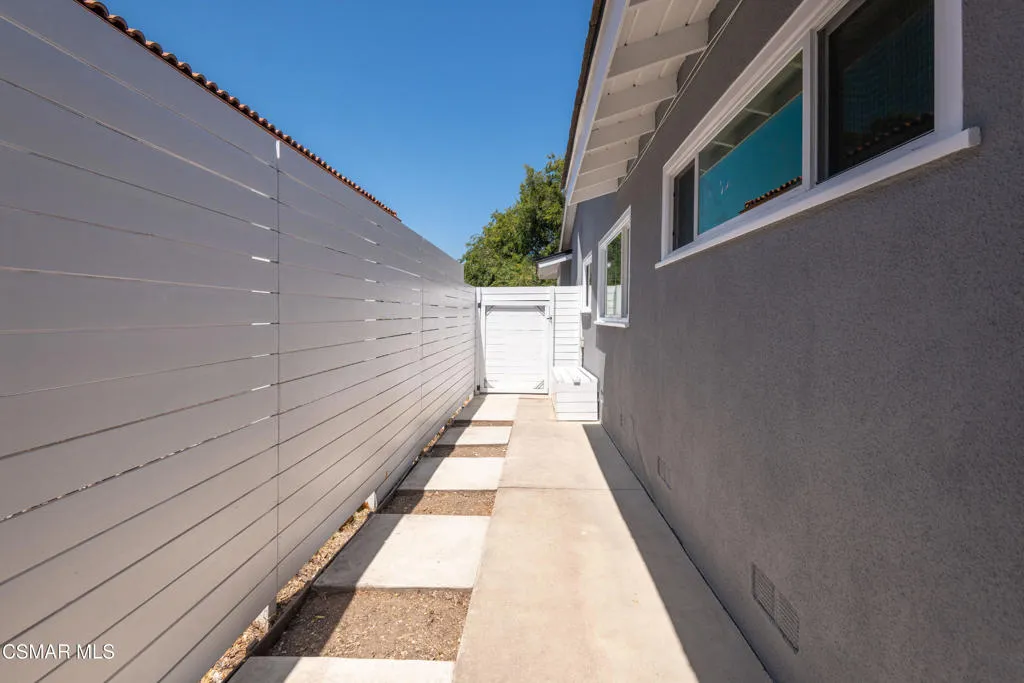 2120 Palos Verdes Drive W, Palos Verdes Estates, California 90274 home-pic-35