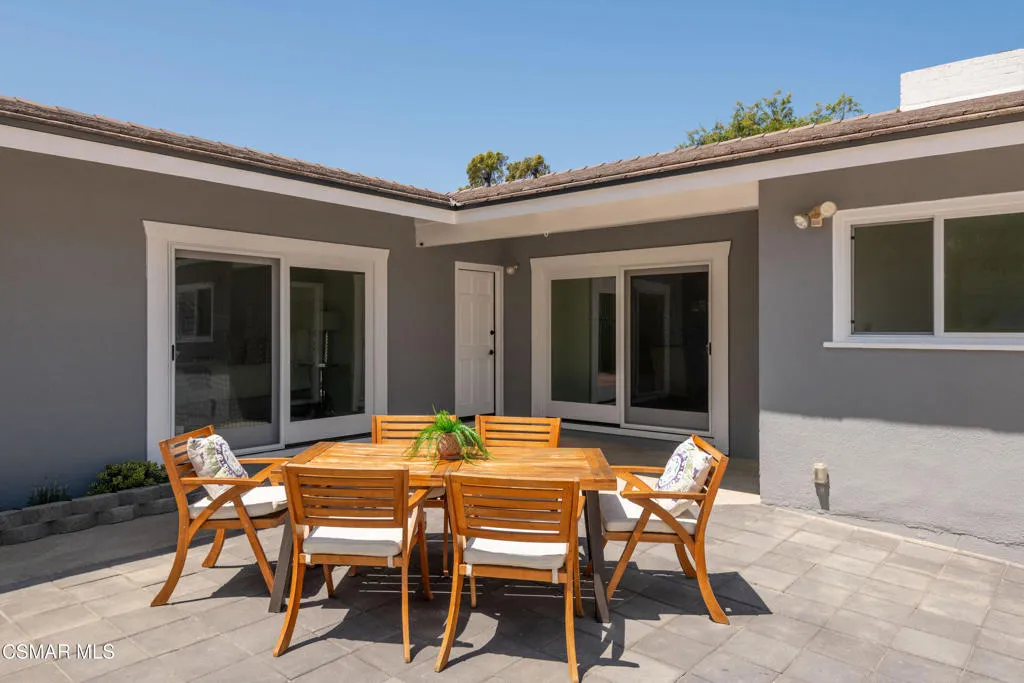 2120 Palos Verdes Drive W, Palos Verdes Estates, California 90274 home-pic-25