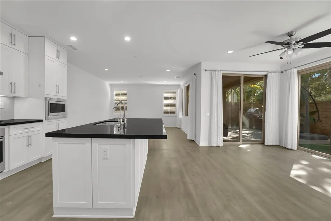 30 Lilac, Lake Forest, California 92630 home-pic-2