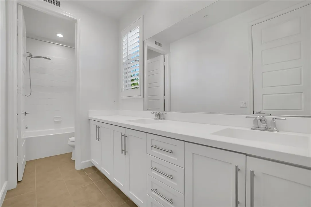 30 Lilac, Lake Forest, California 92630 home-pic-11