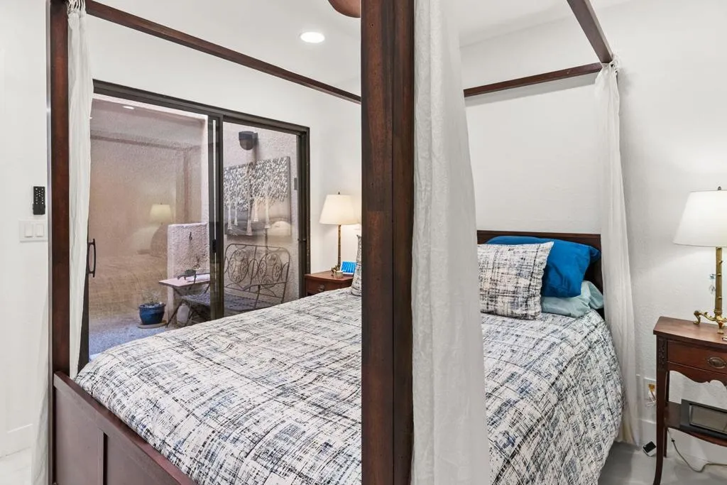 990 N Village Square, Palm Springs, California 92262 home-pic-36