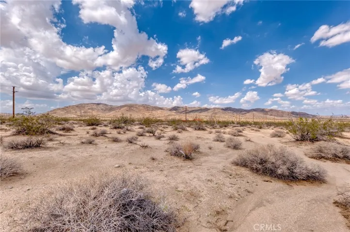 140 Mantonya Road, 29 Palms, California 92277