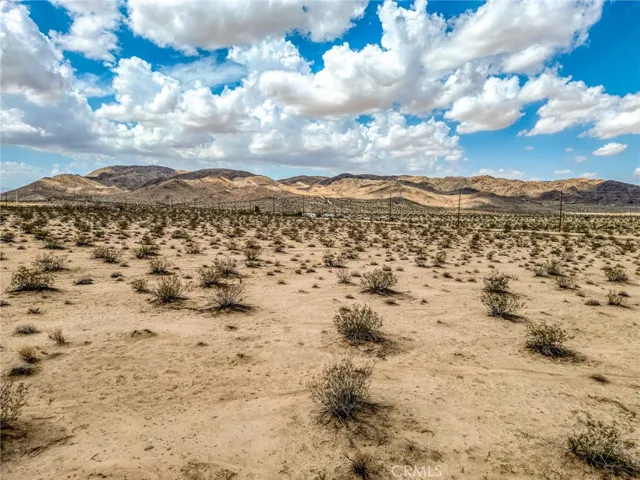 140 Mantonya Road, 29 Palms, California 92277