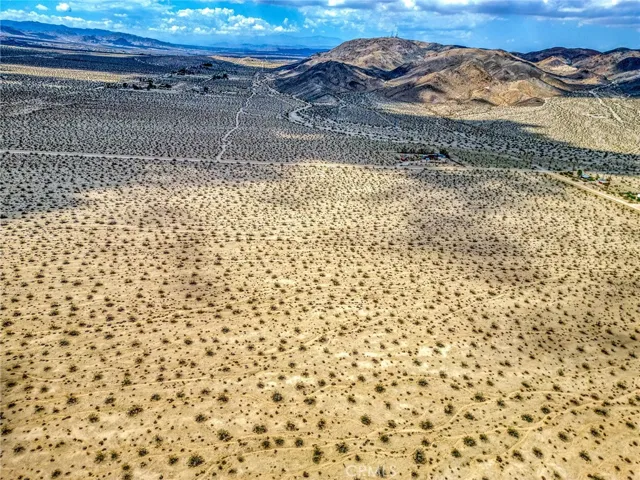 140 Mantonya Road, 29 Palms, California 92277