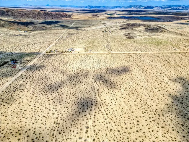 140 Mantonya Road, 29 Palms, California 92277