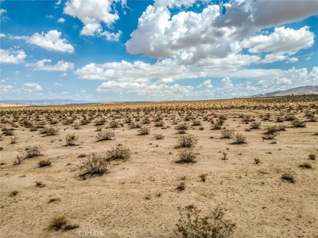 140 Mantonya Road, 29 Palms, California 92277