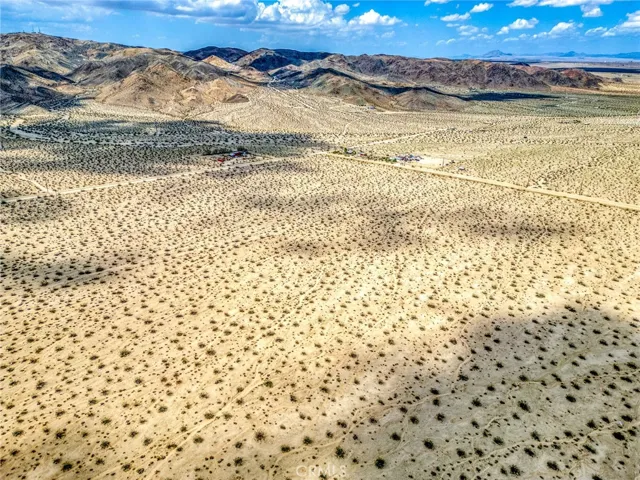 140 Mantonya Road, 29 Palms, California 92277