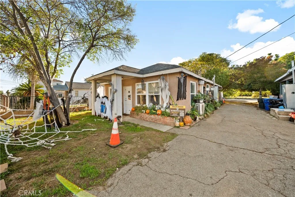 277 N Myrtle, Pomona, California 91768 home-pic-6