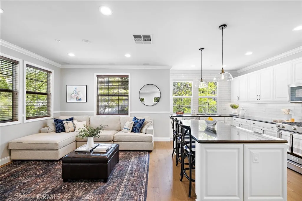 1 Queensbury, Ladera Ranch, California 92694 home-pic-10