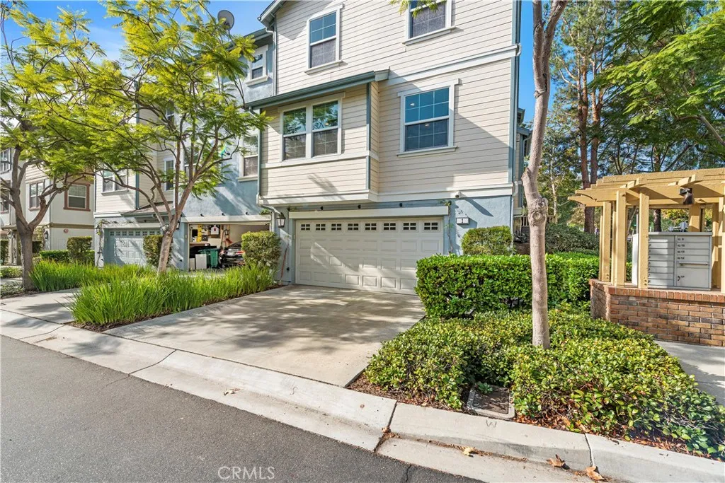 1 Queensbury, Ladera Ranch, California 92694 home-pic-33