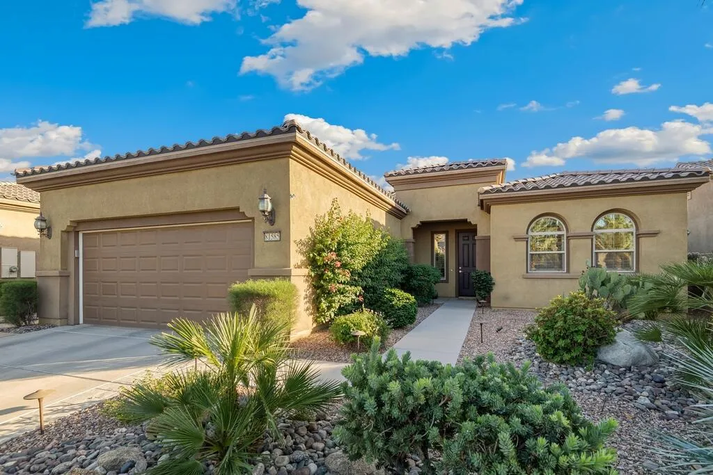 81585 Corte Valdemoro, Indio, California 92203 home-pic-1