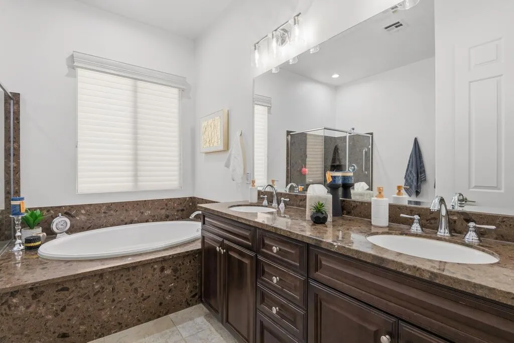81585 Corte Valdemoro, Indio, California 92203 home-pic-16