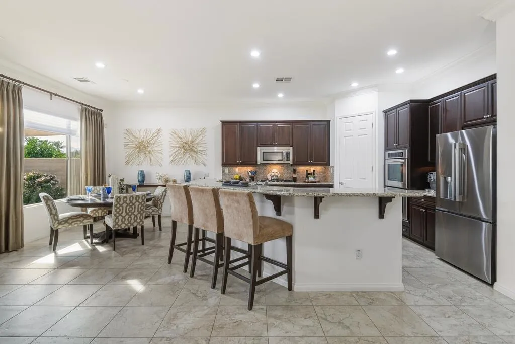 81585 Corte Valdemoro, Indio, California 92203 home-pic-10