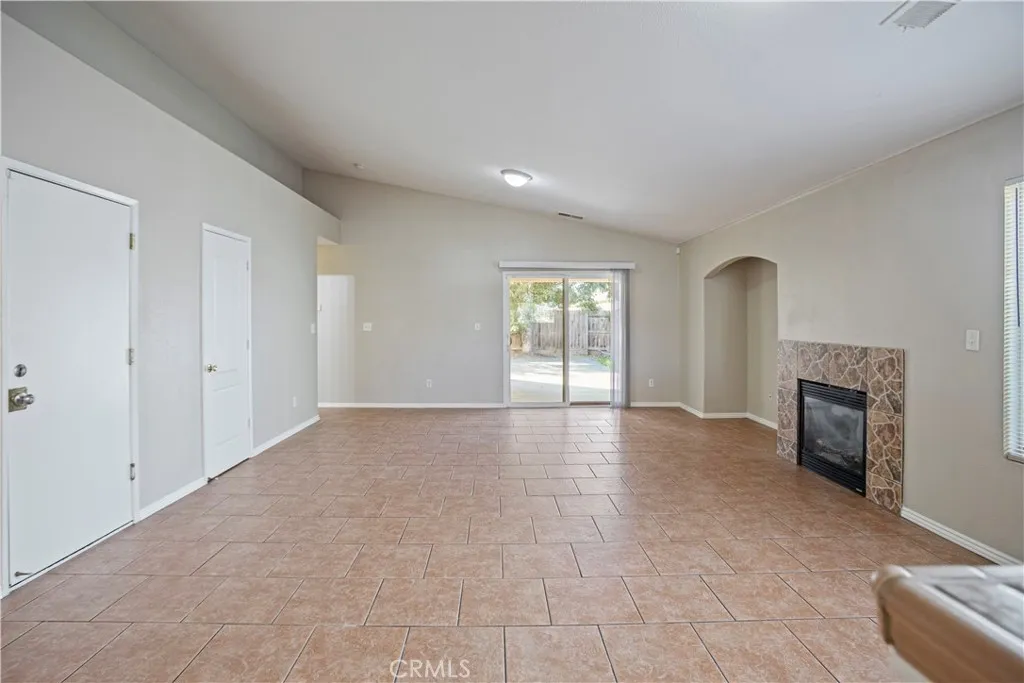 2139 W Chesler, Merced, California 95348 home-pic-6