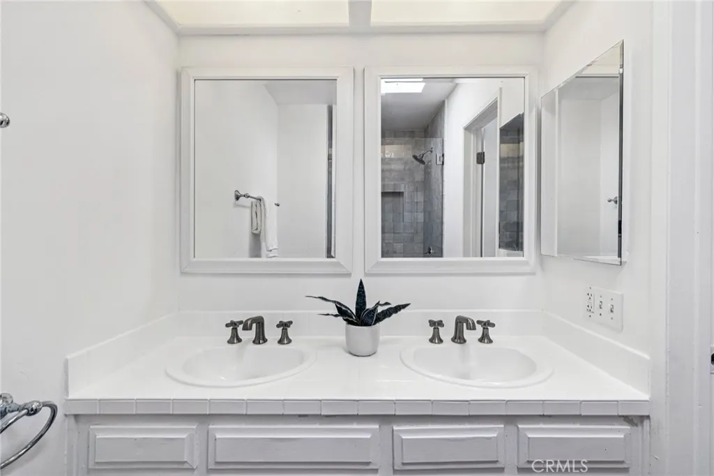 947 16th Street 5, Santa Monica, California 90403 home-pic-13