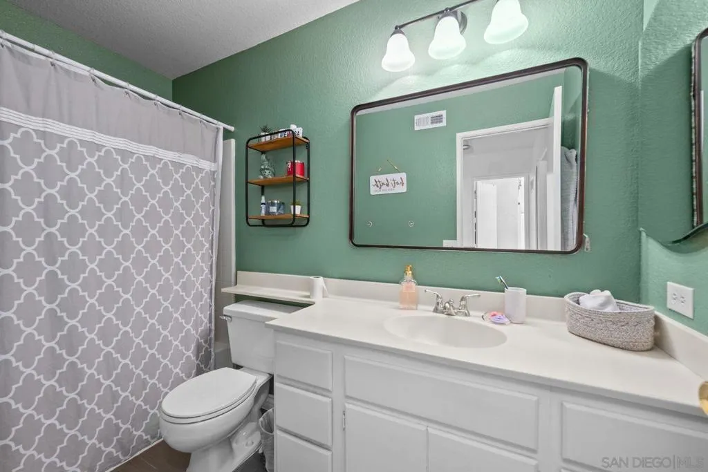 1193 Rachel Cir, Escondido, California 92026 home-pic-20
