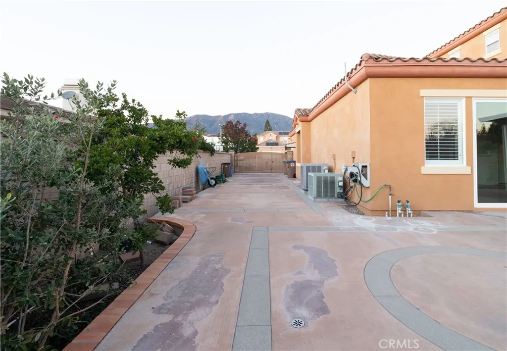 750 Charleston Drive, Claremont, California 91711 home-pic-8