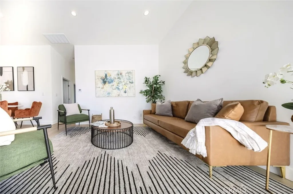 7961 Apperson Street, Sunland, California 91040 home-pic-32