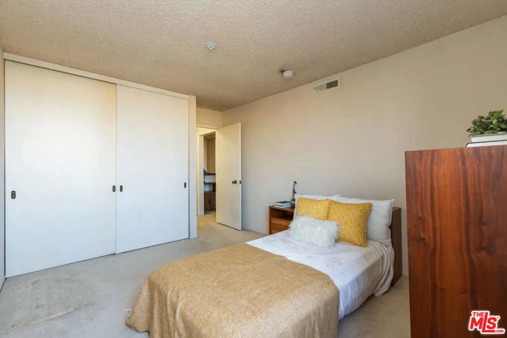 222 S Central Avenue 315, Los Angeles, California 90012 home-pic-11