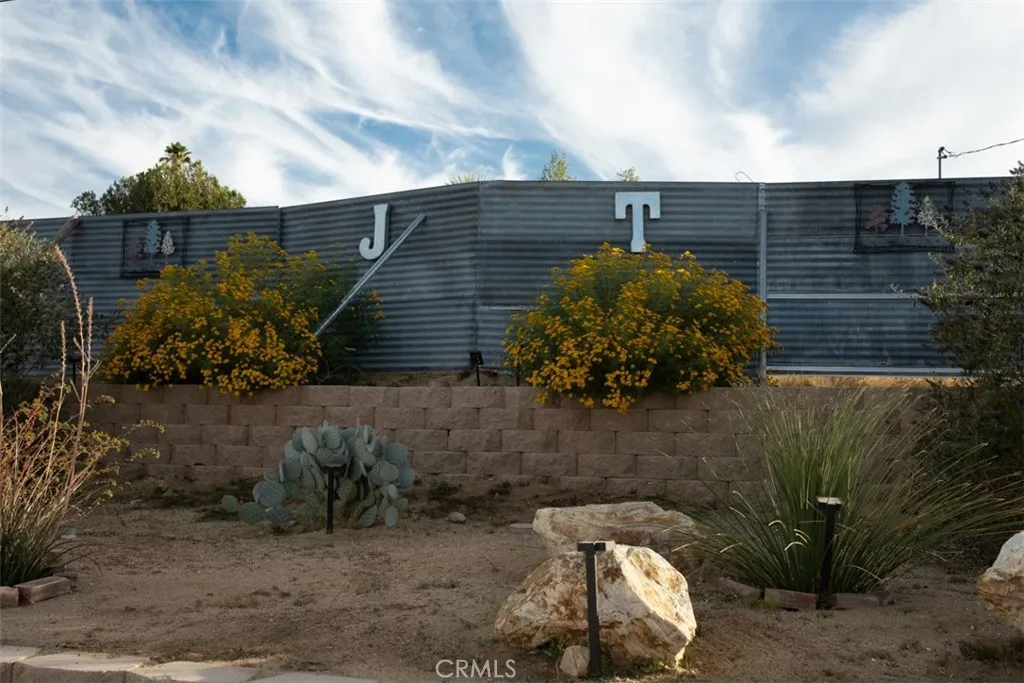 60205 Latham Trl, Joshua Tree, California 92252 home-pic-32